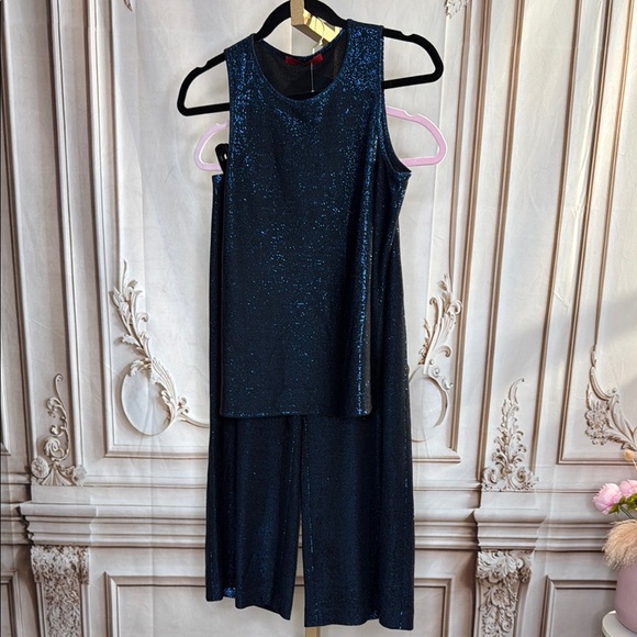 Tamara Mellon Blue Sleeveless 2 piece suit with Wide-Leg Design